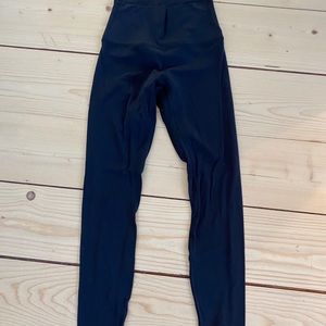 Women’s Black Lululemon 28” Align Leggings